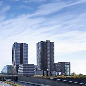 Otel Crowne Plaza Towers By Ihg ****